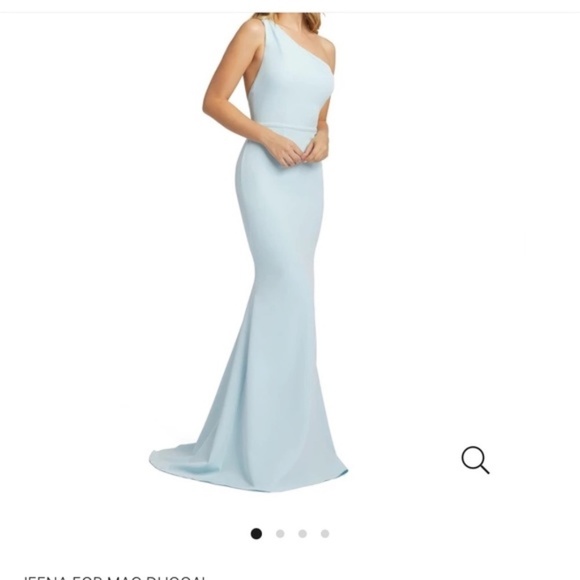 Mac Duggal Trumpet Gown - Picture 1 of 7